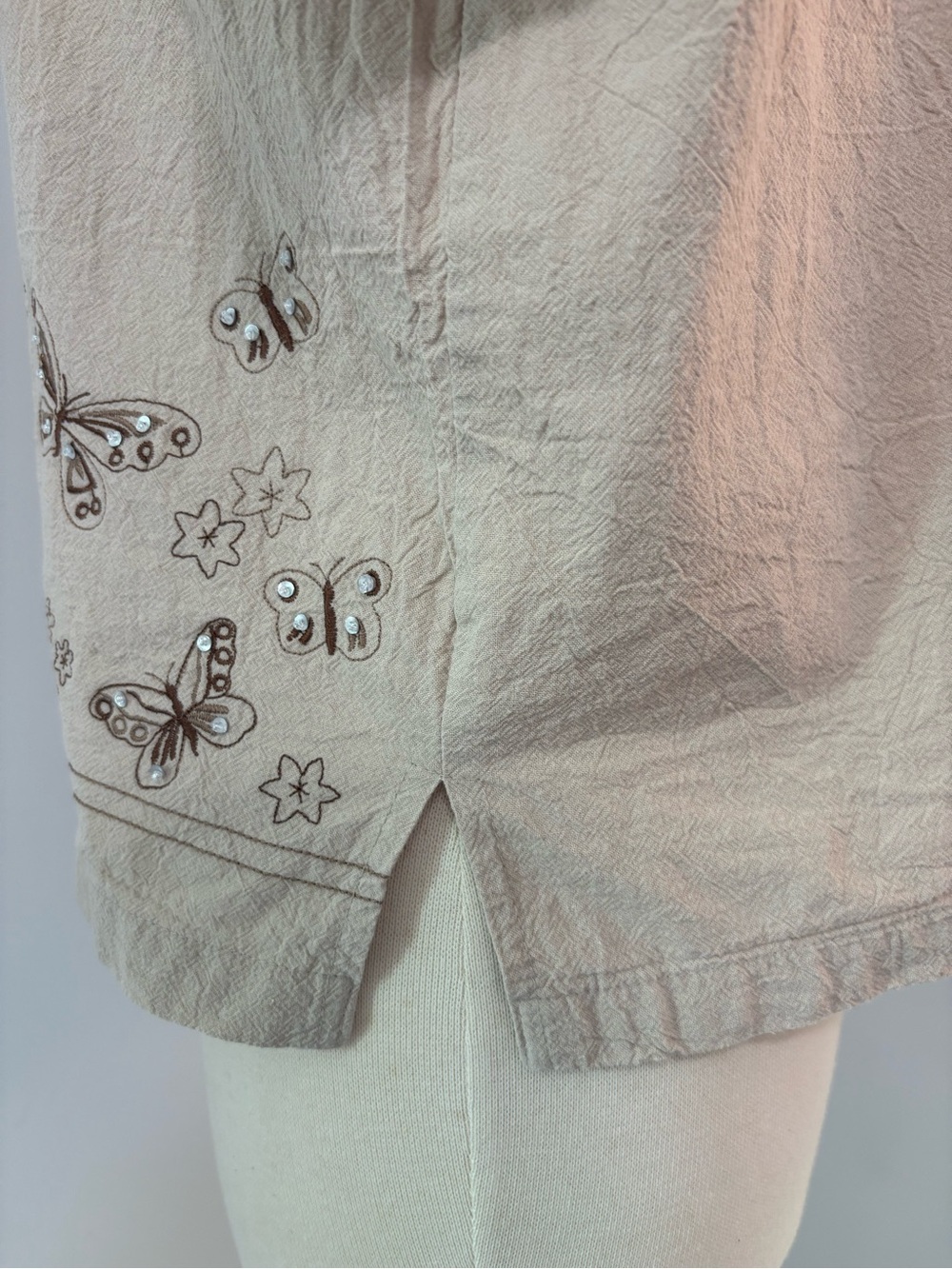 100% Cotton Butterfly Embroidered Button-Front Top - Picture 6 of 11